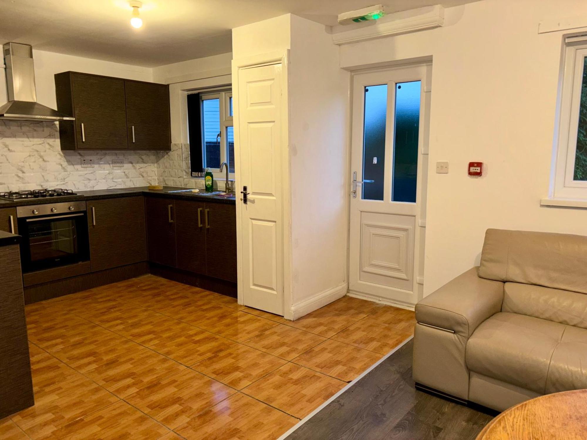 Stainless Guests House Hotel Dudley Bagian luar foto