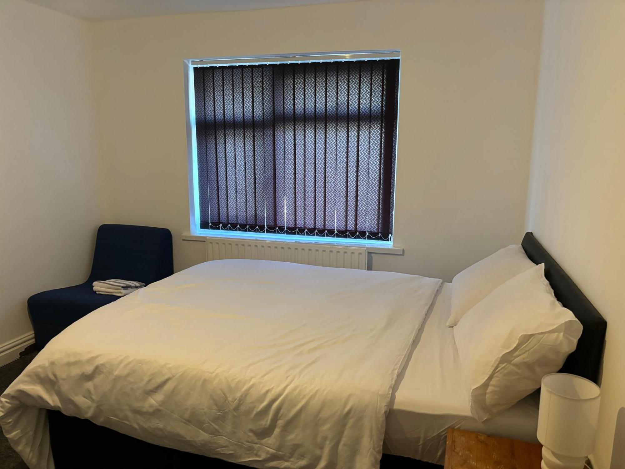 Stainless Guests House Hotel Dudley Bagian luar foto