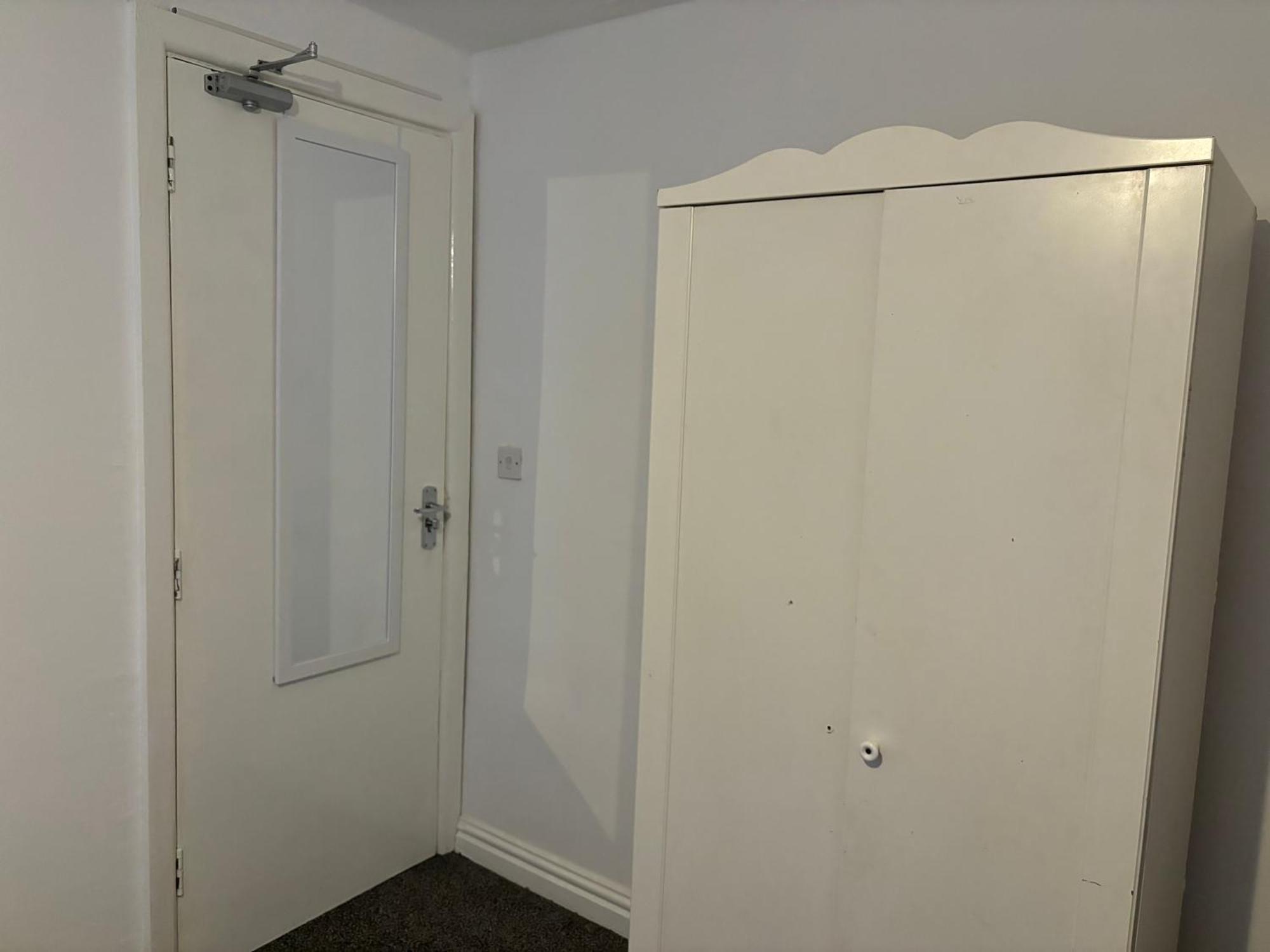 Stainless Guests House Hotel Dudley Bagian luar foto