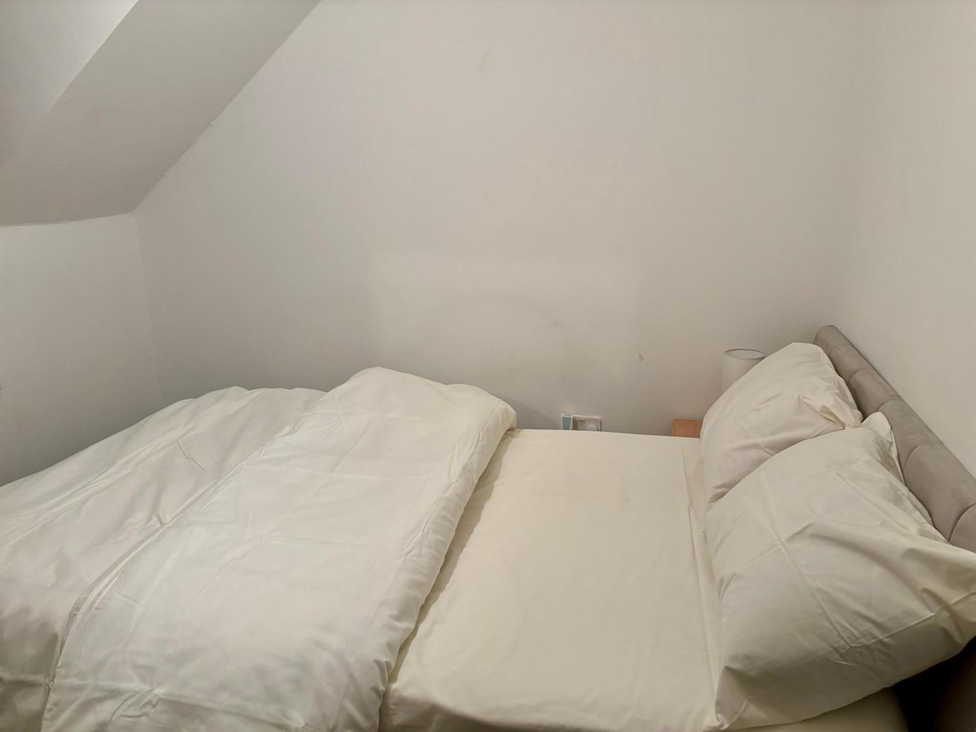 Stainless Guests House Hotel Dudley Bagian luar foto