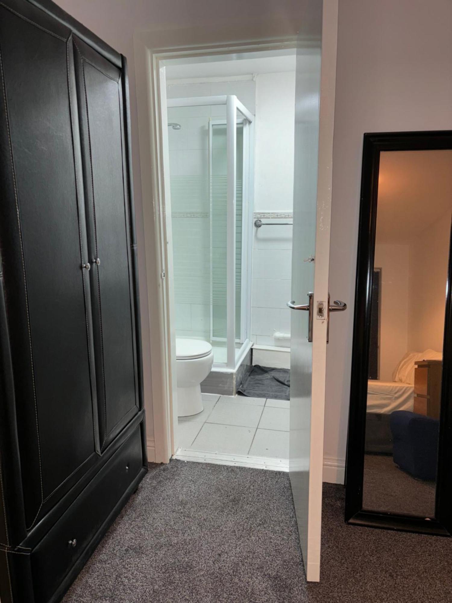 Stainless Guests House Hotel Dudley Bagian luar foto